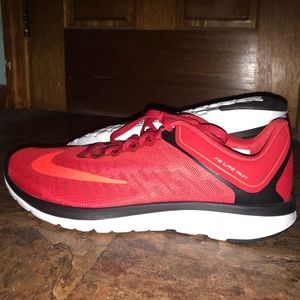 Nike FS Lite Run 4 Red- 9.5 Brand New no Box